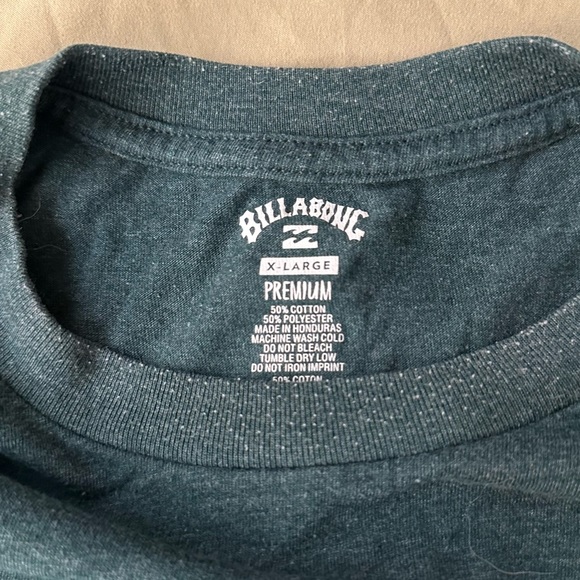 Billabong T-shirt - Picture 3 of 3